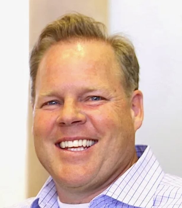 Portrait of Jeffrey Erickson